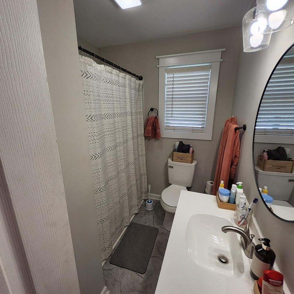 224 E Clark Street Photo 6