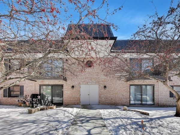 3345 Kirchoff Road, Unit 5C, Rolling Meadows, IL 60008