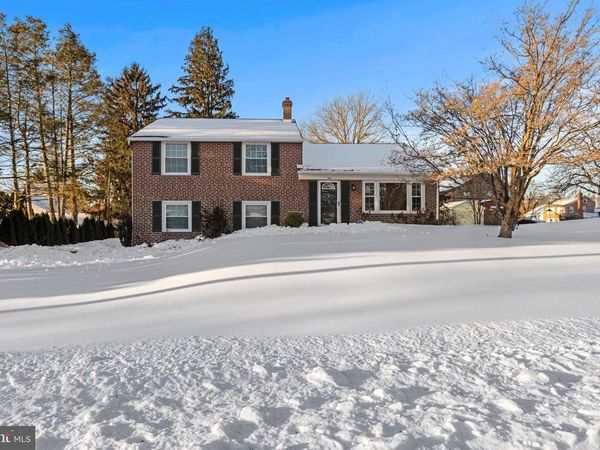 302 GOVERNORS DRIVE, WALLINGFORD, PA 19086