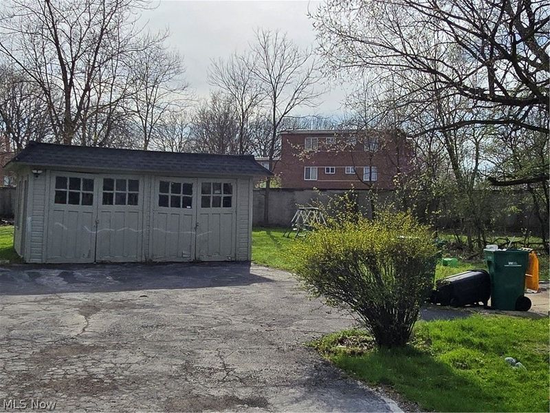 14510 Granger Road, Maple Heights, OH 44137 Photo 5