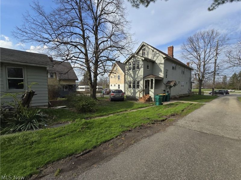 14510 Granger Road, Maple Heights, OH 44137 Photo 6