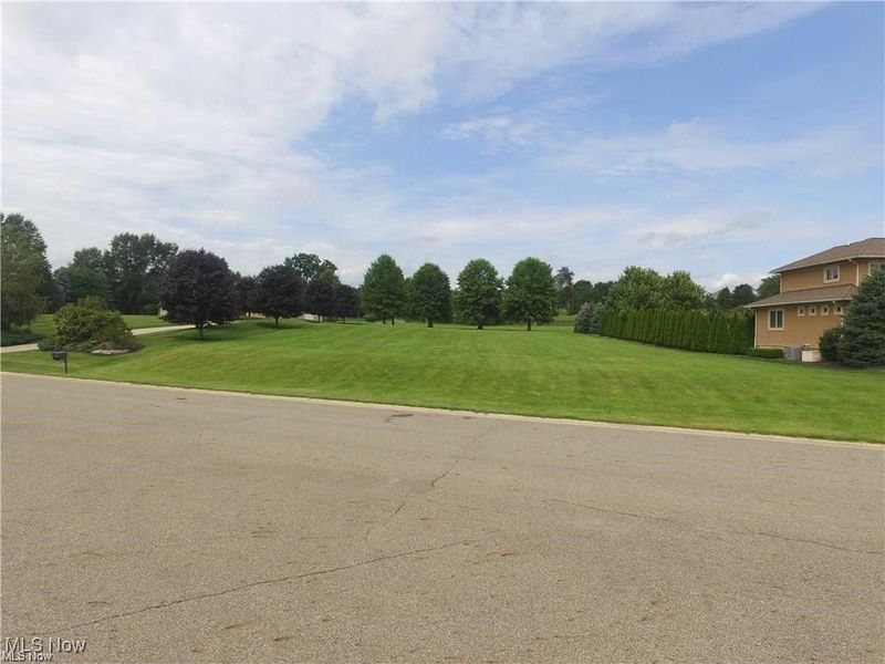 6882 Glengarry Avenue NW, Canton, OH 44718 Photo 4