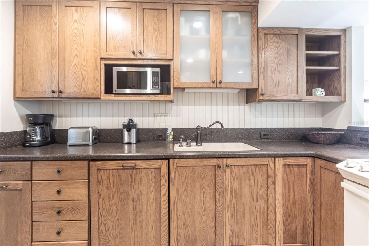 6026 E Peppertree Way, Unit 221A, Sarasota, FL 34242 Photo