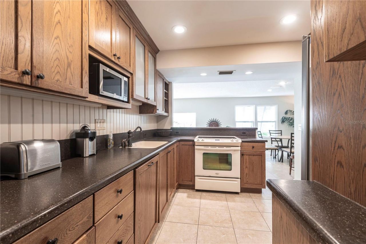 6026 E Peppertree Way, Unit 221A, Sarasota, FL 34242 Photo