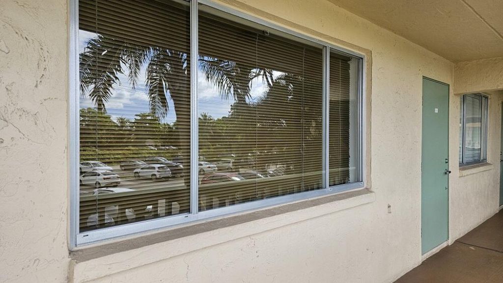 300 Village Green Circle S, Unit 209, Palm Springs, FL 33461 Photo