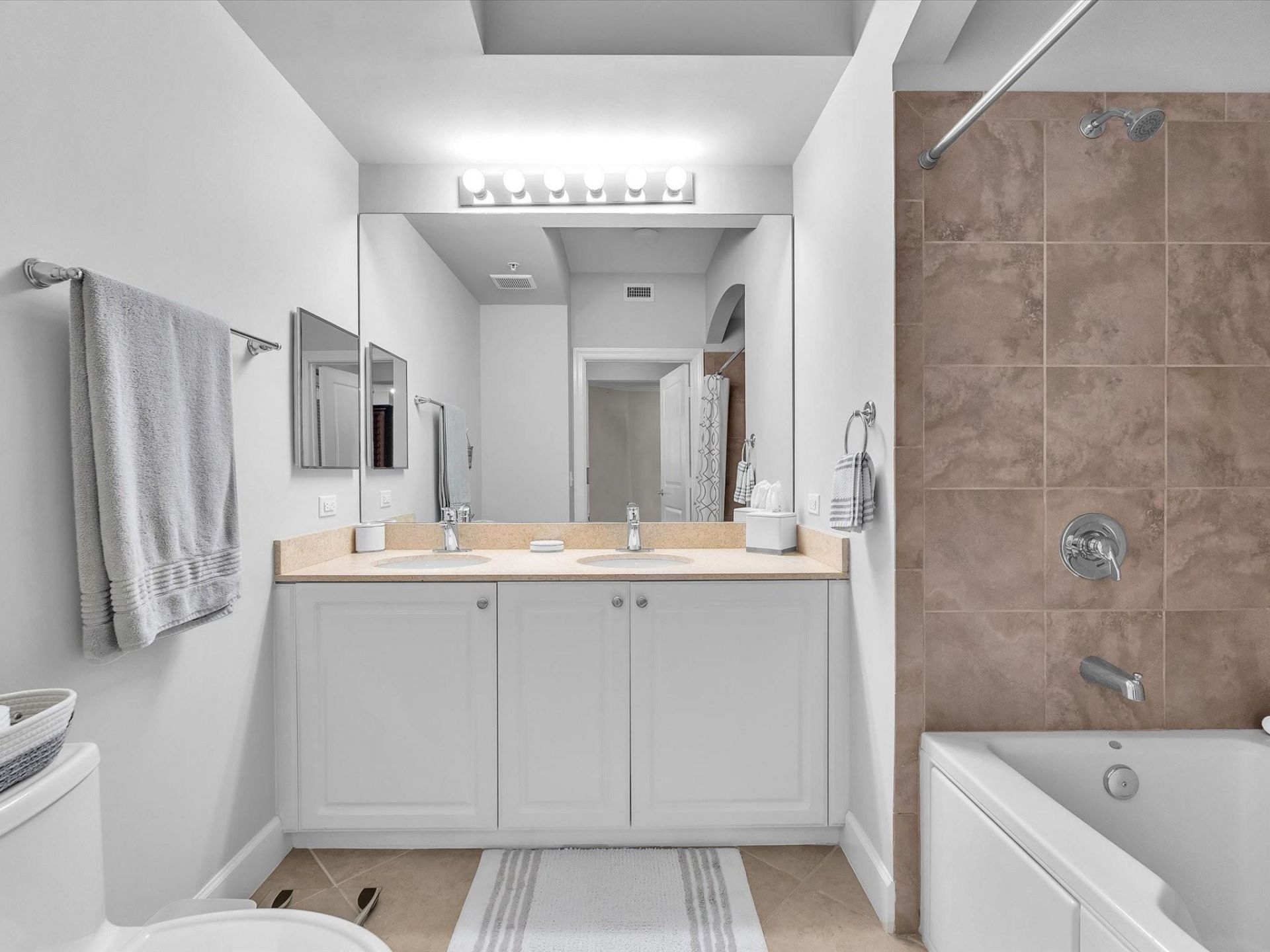 1660 Renaissance Commons Boulevard, Unit 2628, Boynton Beach, FL 33426 Photo