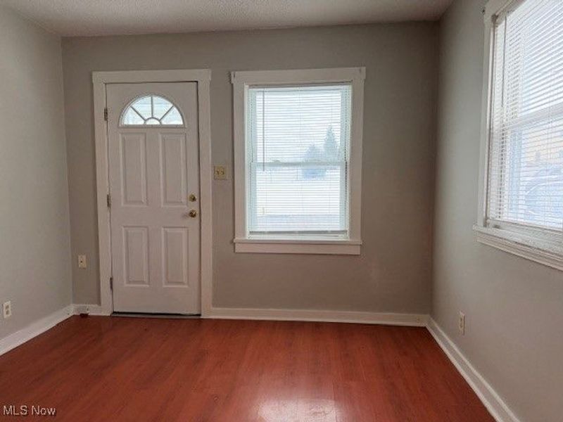 990 Kelly Avenue, Akron, OH 44306 Photo 2