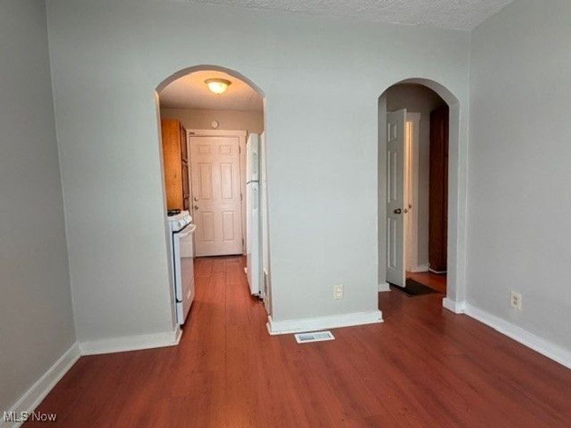 990 Kelly Avenue, Akron, OH 44306 Photo 3