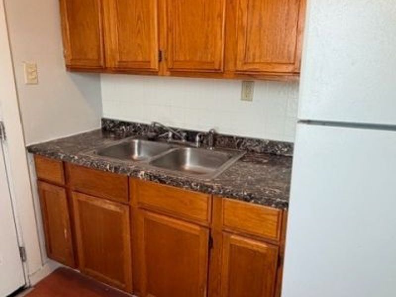 990 Kelly Avenue, Akron, OH 44306 Photo 5