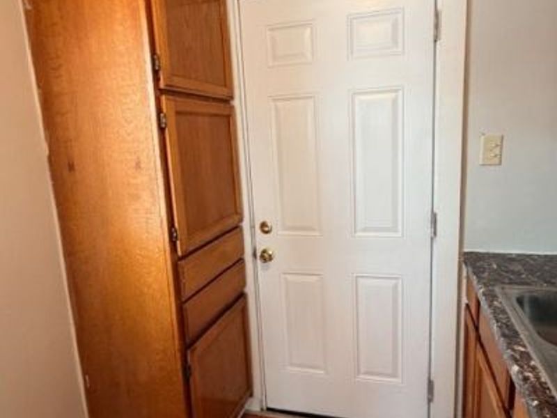 990 Kelly Avenue, Akron, OH 44306 Photo 6