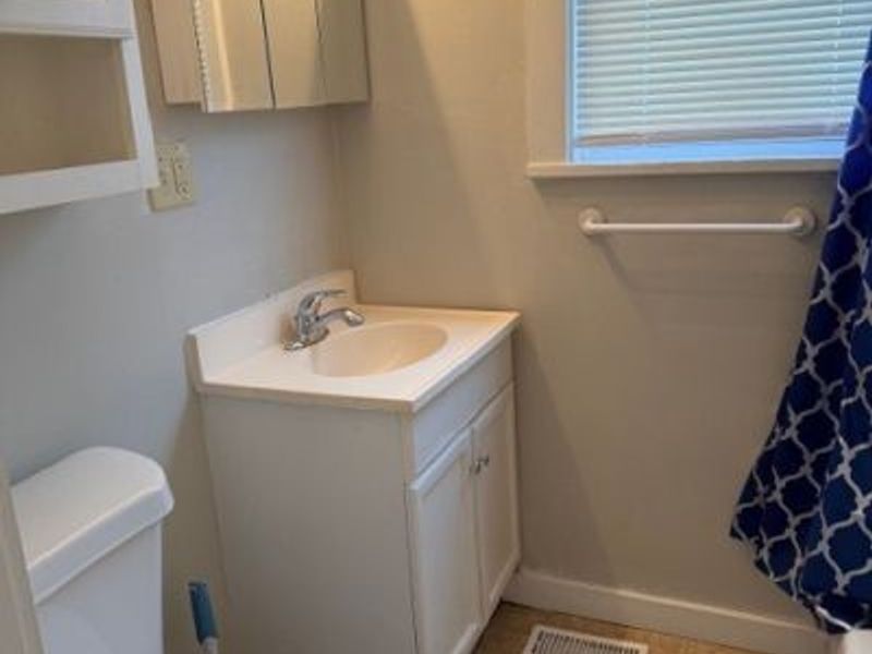 990 Kelly Avenue, Akron, OH 44306 Photo 8