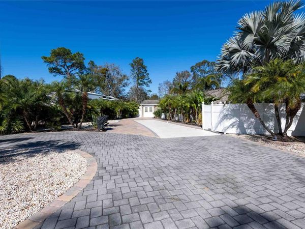 20300 LEONARD ROAD, Unit 39, LUTZ, FL 33558