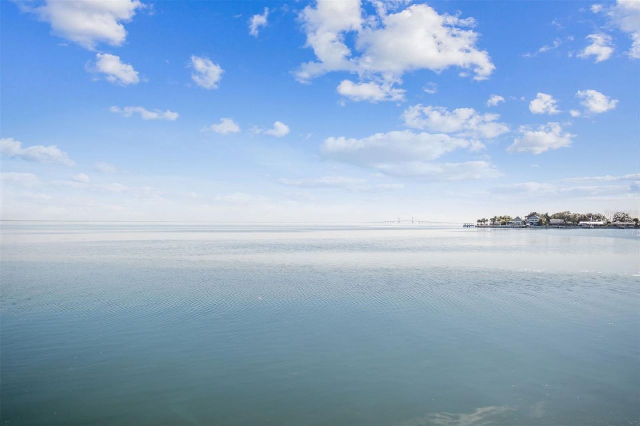 6330 Bahama Shores Drive S, Saint Petersburg, FL 33705 Photo