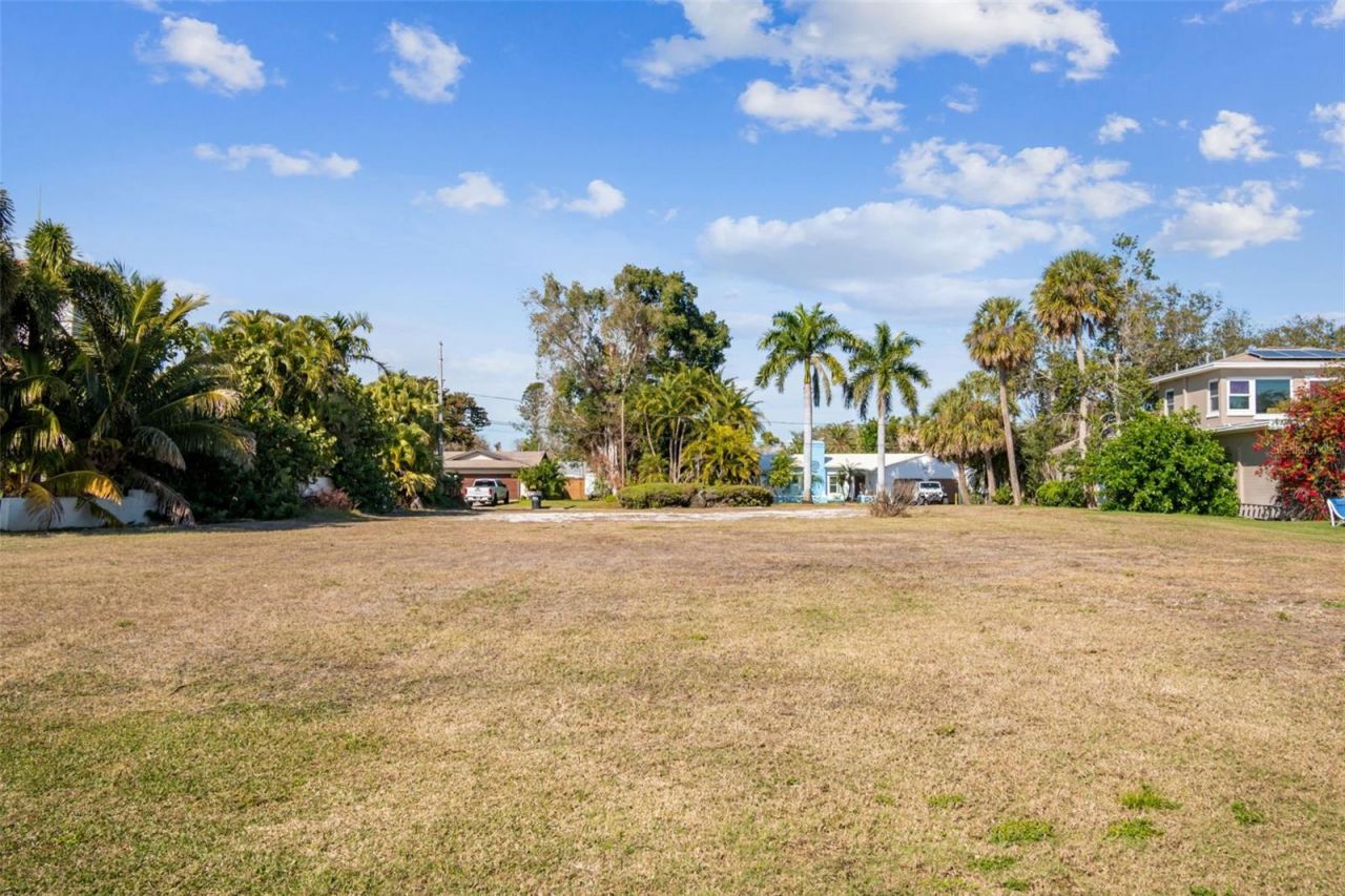 6330 Bahama Shores Drive S, Saint Petersburg, FL 33705 Photo