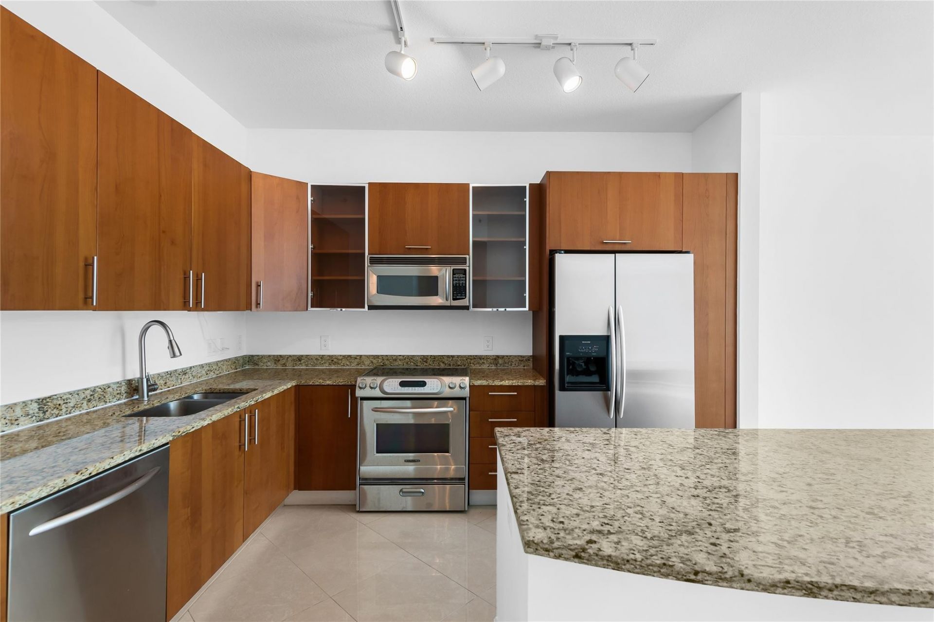 1945 S Ocean Drive, Unit 307, Hallandale Beach, FL 33009 Photo