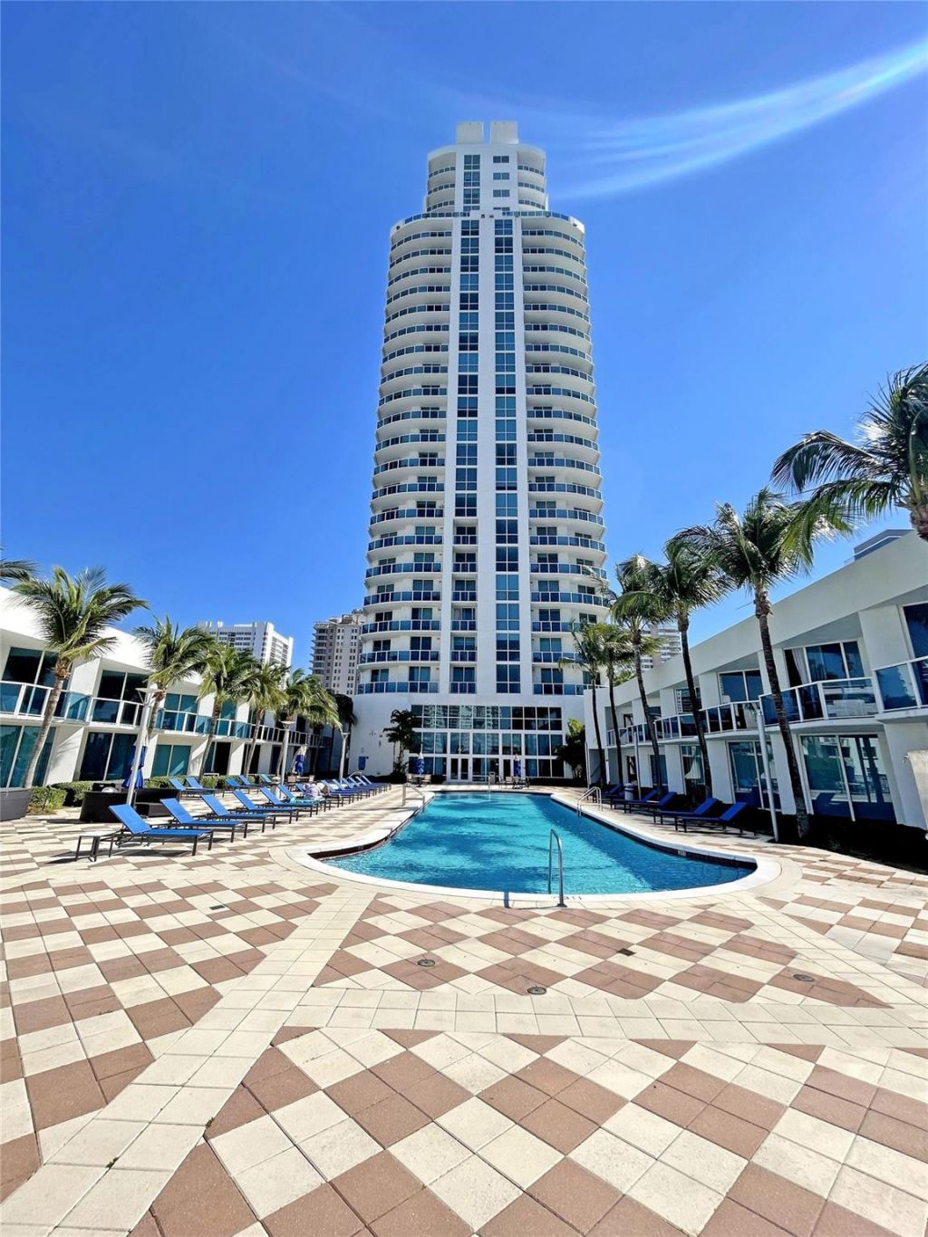 1945 S Ocean Drive, Unit 307, Hallandale Beach, FL 33009 Photo