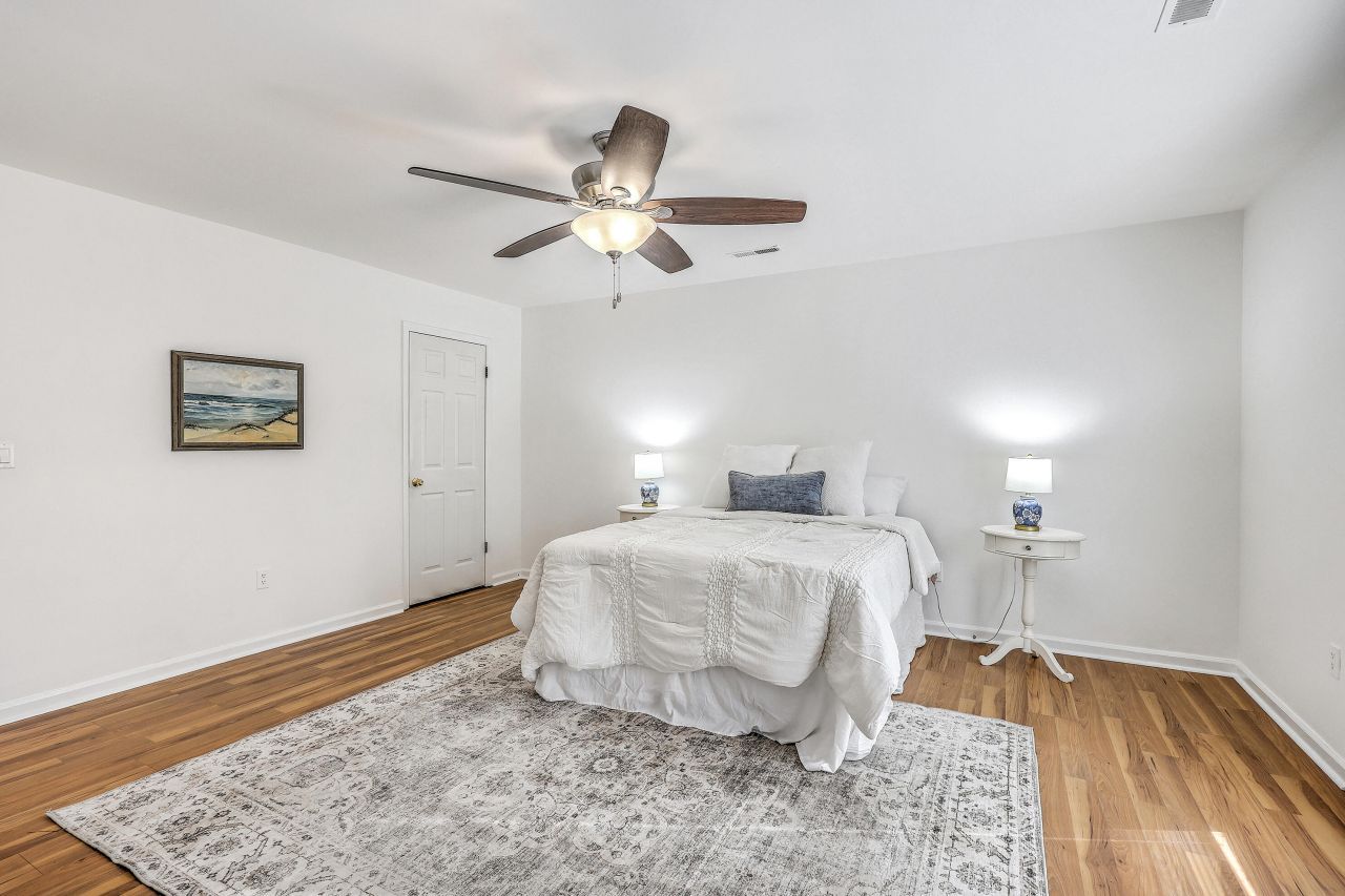 201 Sweetbriar Road Photo 12