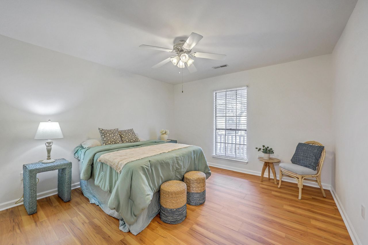 201 Sweetbriar Road Photo 8