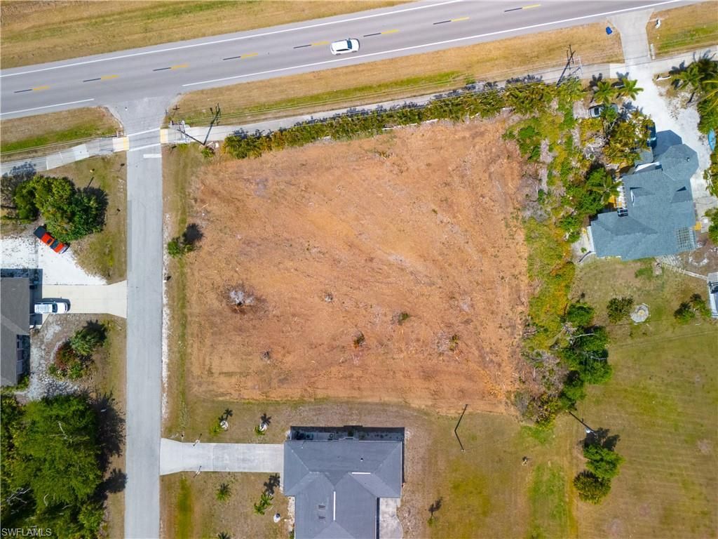 5500 Stringfellow Rd, Saint James City, FL 33956 Photo