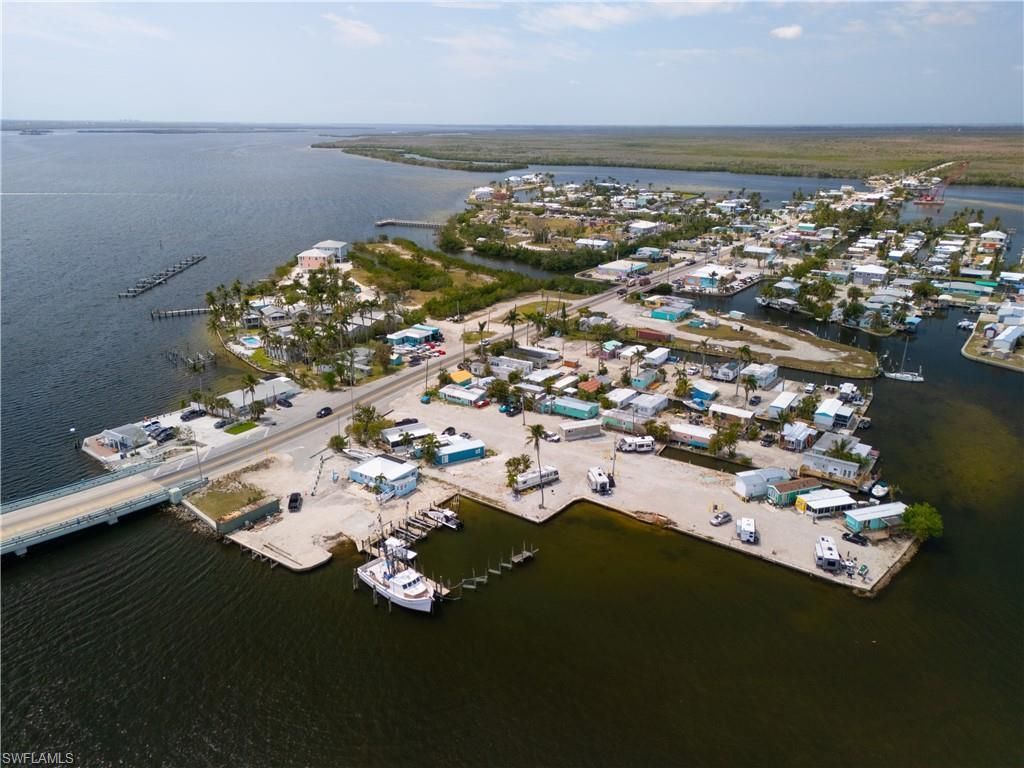 5500 Stringfellow Rd, Saint James City, FL 33956 Photo