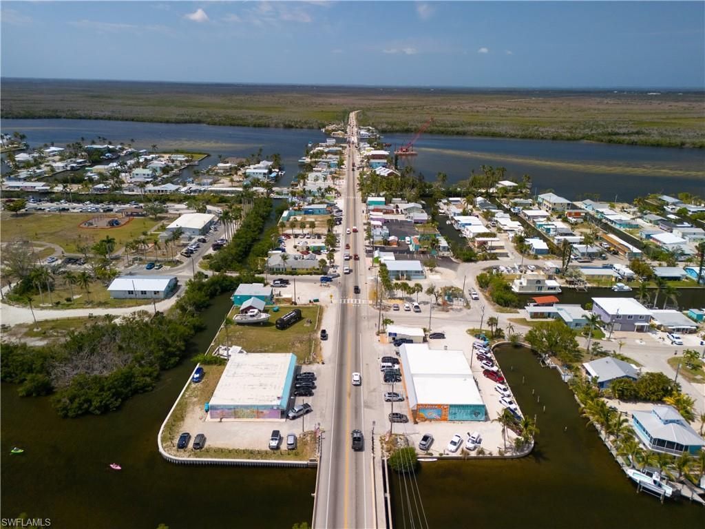 5500 Stringfellow Rd, Saint James City, FL 33956 Photo