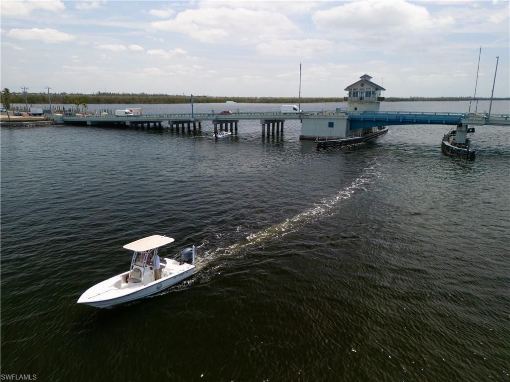 5500 Stringfellow Rd, Saint James City, FL 33956 Photo