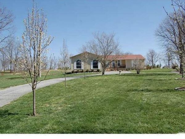 552 Airport Avenue, Dunlap, TN 37327