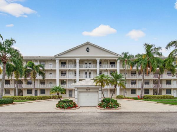 6049 Balboa Circle, Unit 205, Boca Raton, FL 33433
