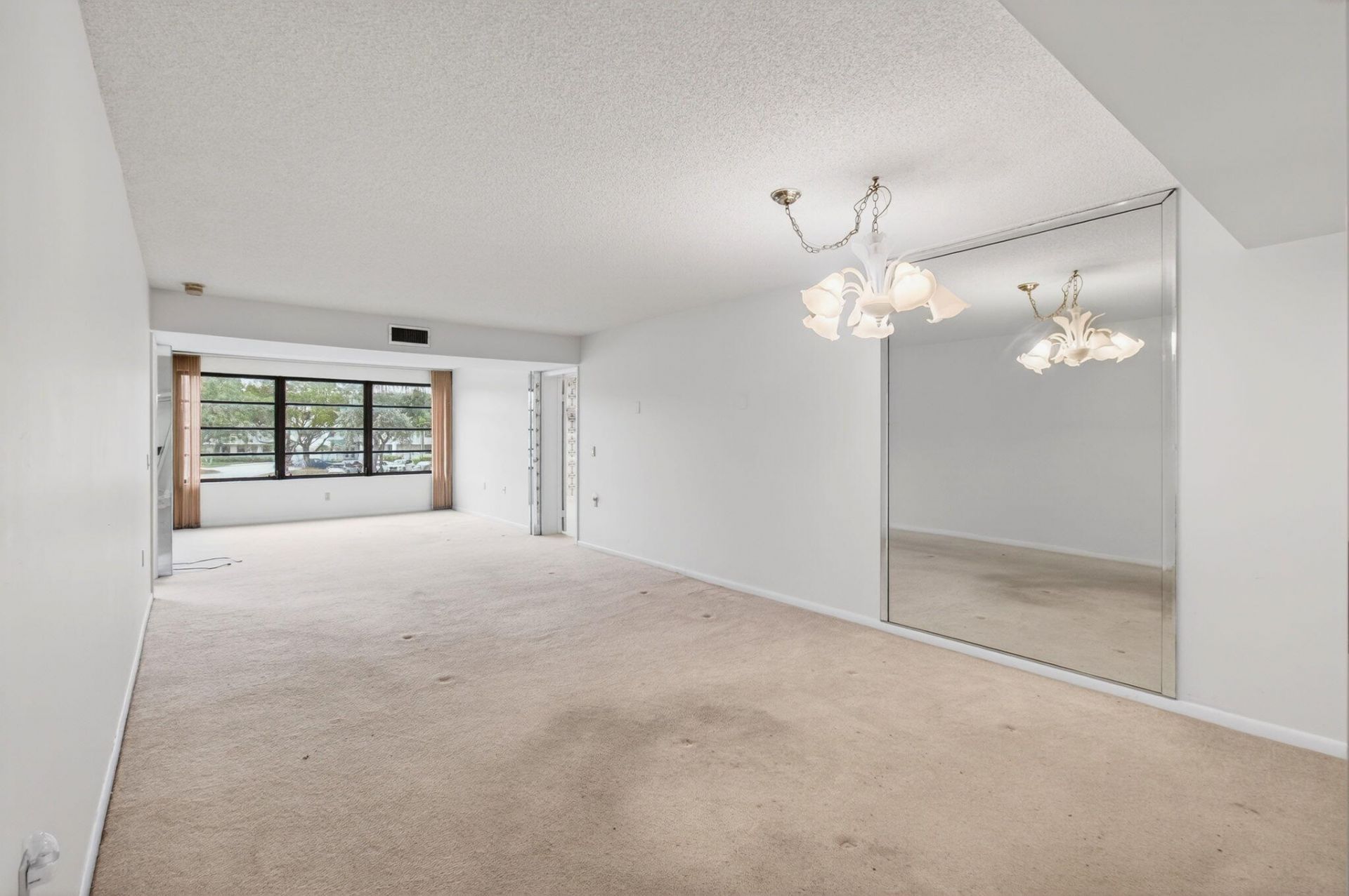 6049 Balboa Circle, Unit 205, Boca Raton, FL 33433 Photo