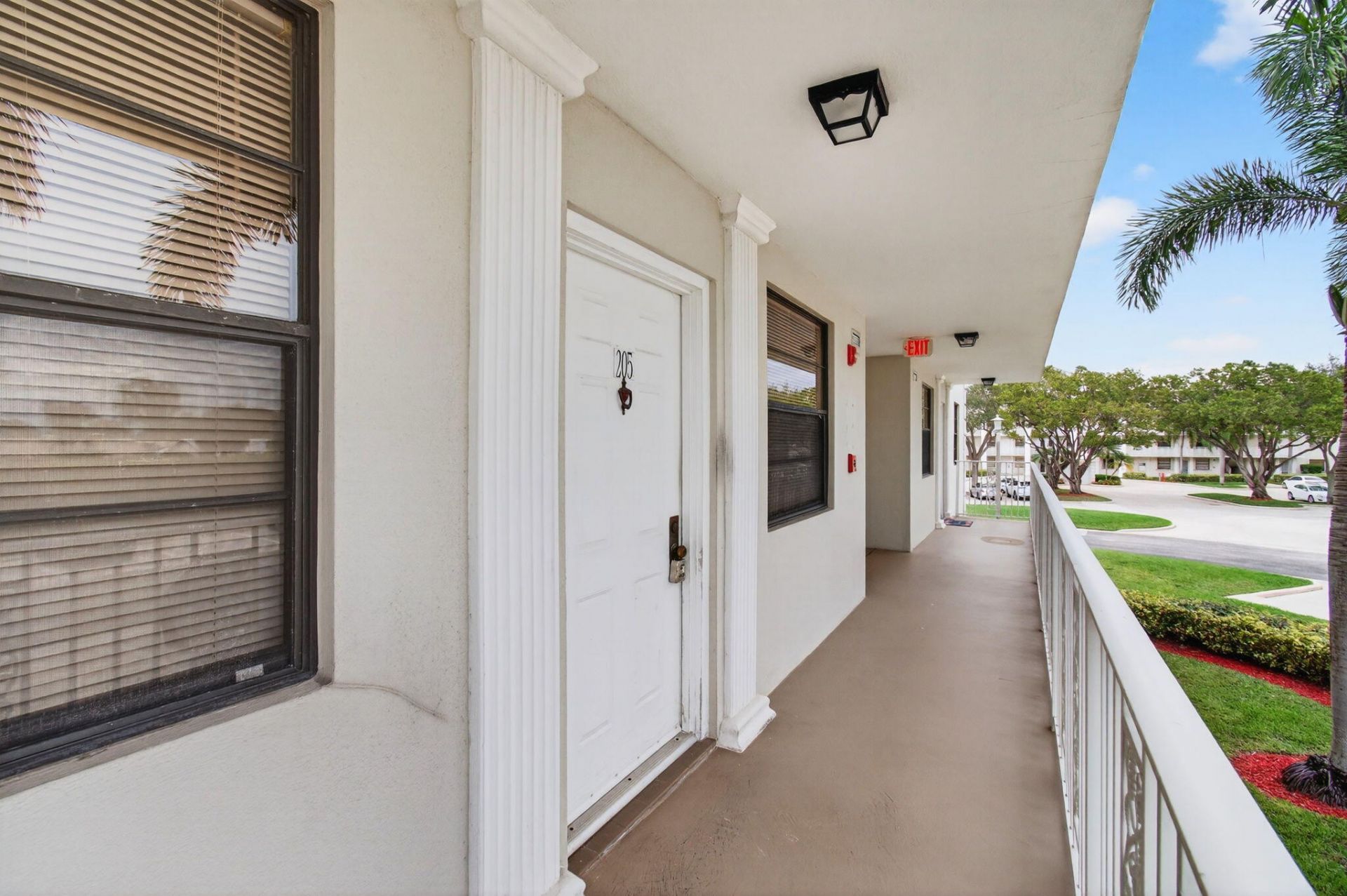6049 Balboa Circle, Unit 205, Boca Raton, FL 33433 Photo