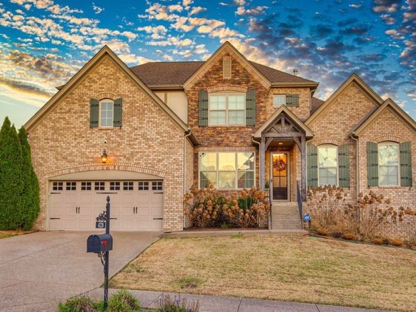 4228 Stone Hall Blvd, Hermitage, TN 37076