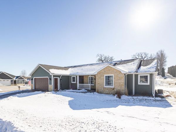 105 Ridge Avenue, Benton, WI 53803