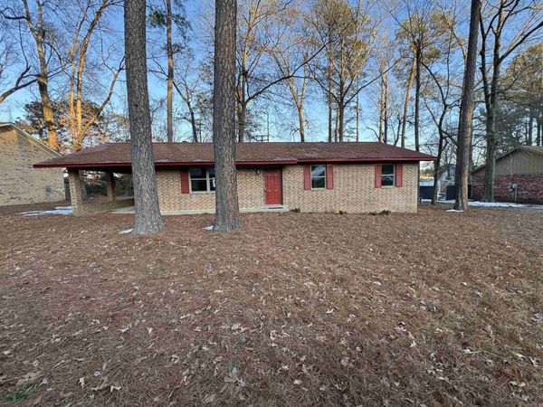 761 Sheila St, Camden, AR 71701
