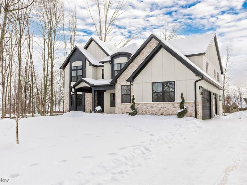 2705 Rocky Ridge Drive, Westlake, OH 44145 Photo 2