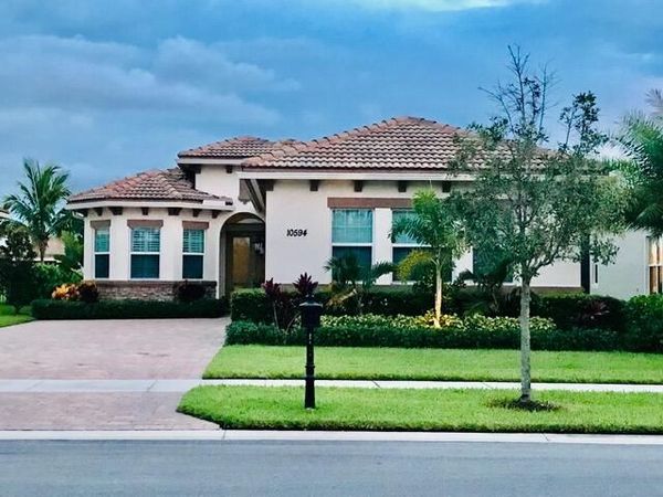 10594 SW Capraia Way, Port St. Lucie, FL 34986