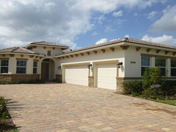 10594 SW Capraia Way, Port Saint Lucie, FL 34986