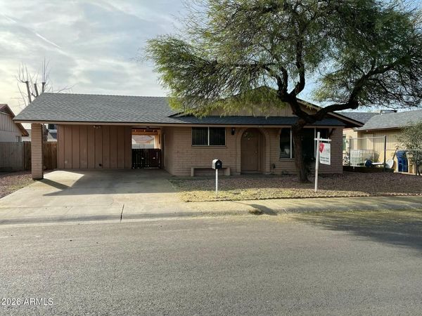 6738 N 64TH Avenue, Glendale, AZ 85301