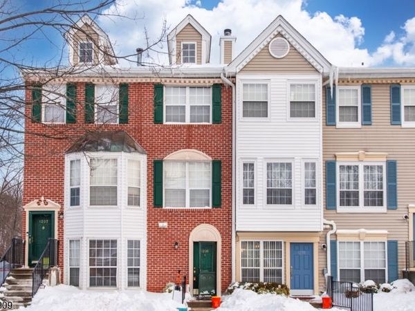 1206 Sycamore Ln, Mahwah, NJ 07430