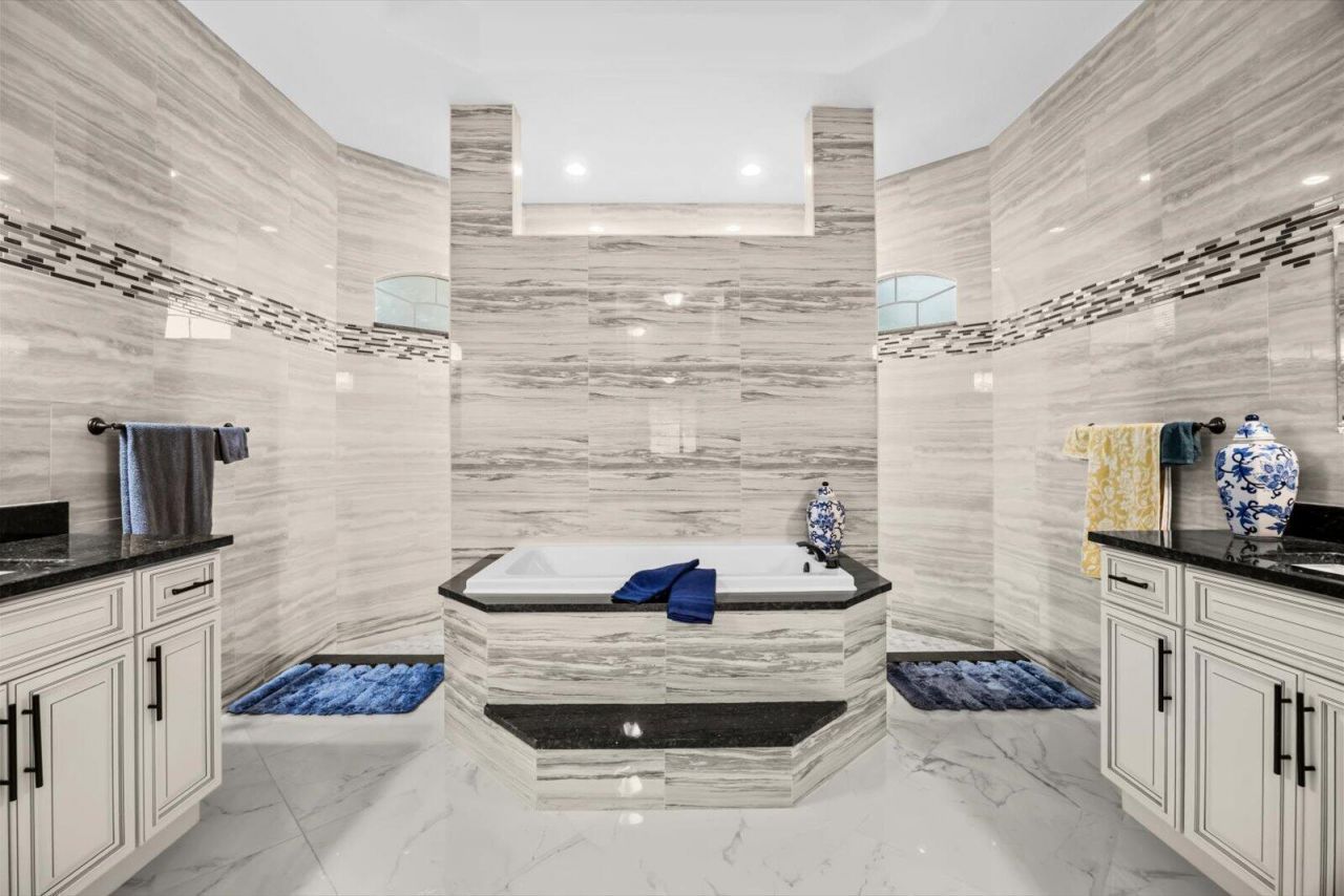 562 SW Souris Avenue, Port Saint Lucie, FL 34953 Photo