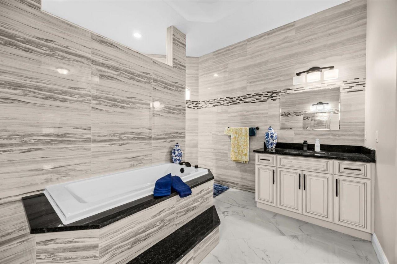 562 SW Souris Avenue, Port Saint Lucie, FL 34953 Photo