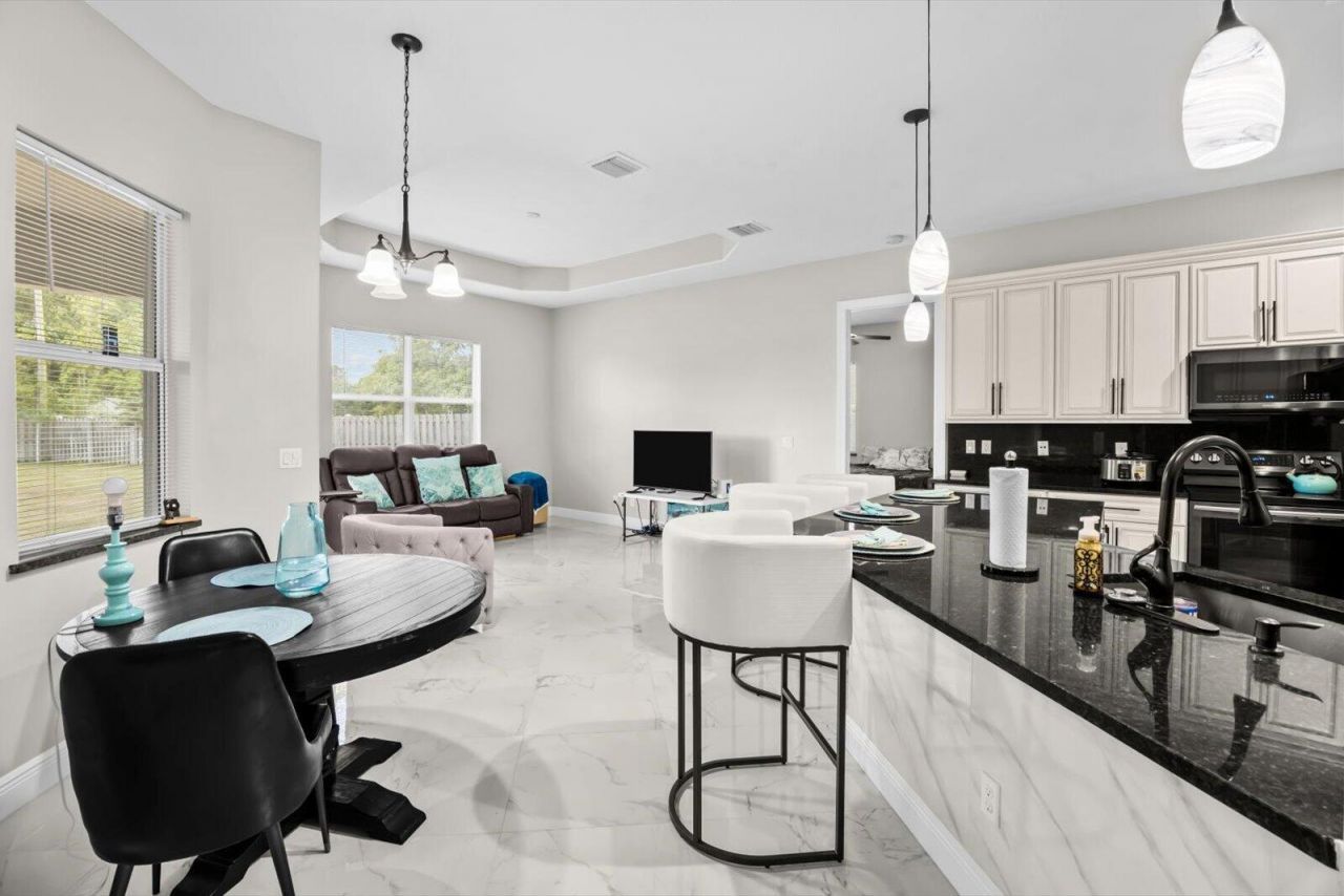 562 SW Souris Avenue, Port Saint Lucie, FL 34953 Photo