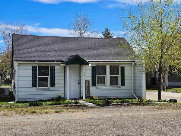 155 E Jackson St, Blackfoot, ID 83221