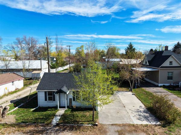 155 E Jackson St, Blackfoot, ID 83221