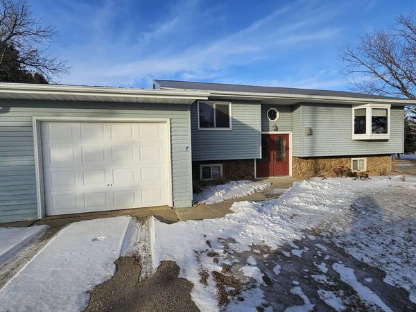 38382 132nd Street, Aberdeen, SD 57401