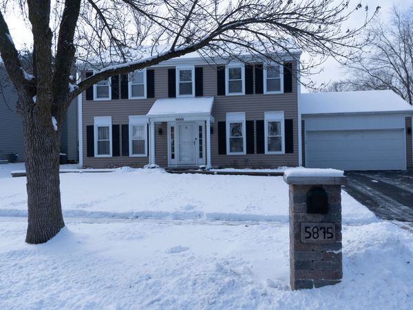 5875 Constitution Avenue, Gurnee, IL 60031