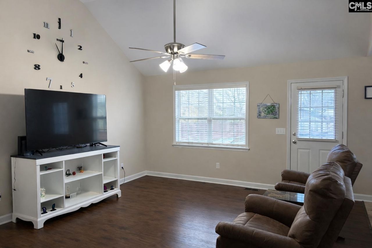 126 Southern Oak Drive Photo 9