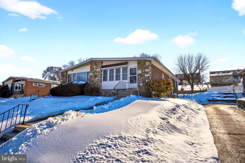 233 Dimarco Drive, Philadelphia, PA 19154 Main Photo