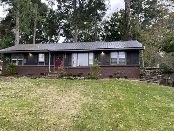 913 1st Ave, Tullahoma, TN 37388