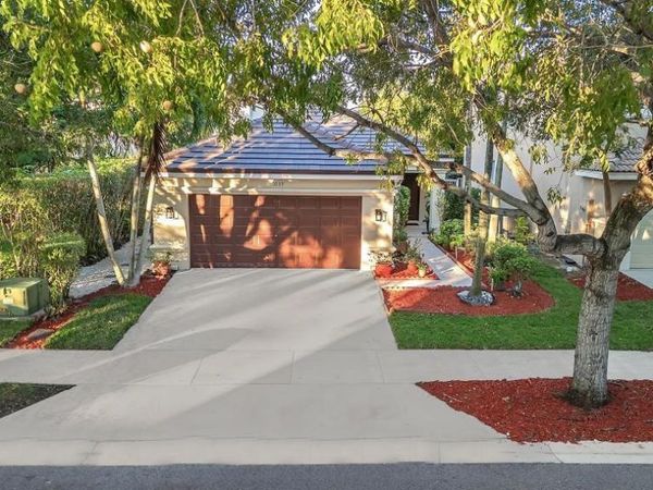 1059 Golden Cane Dr, Weston, FL 33327