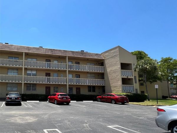 6001 NW 61st Avenue, Unit 110, Tamarac, FL 33319